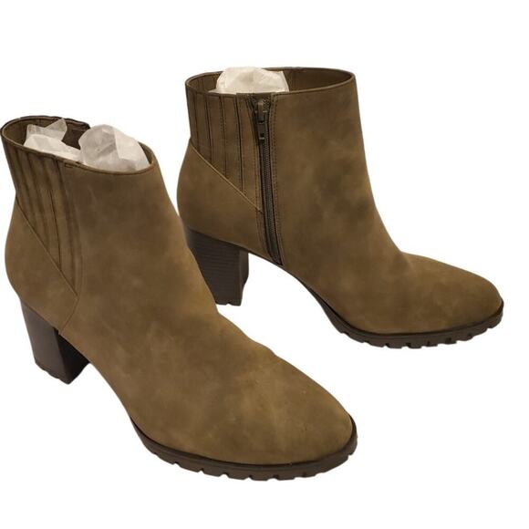 Kelly and Katie Olive Booties Boots Zipper and stretch seamed NWOT 11M - Picture 3 of 8